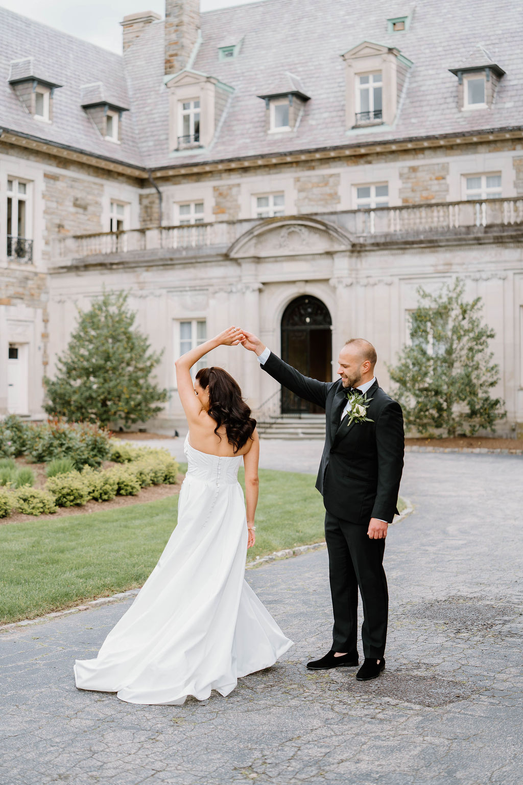 Aldrich Mansion wedding RI | Newport RI Film Wedding Photographer Serving CT, RI, Boston, and New England Areas | Film and Digital Photographer | Deirdre Volk Photography