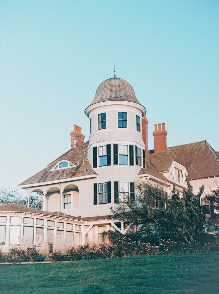Aldrich Mansion wedding RI | Newport RI Film Wedding Photographer Serving CT, RI, Boston, and New England Areas | Film and Digital Photographer | Deirdre Volk Photography