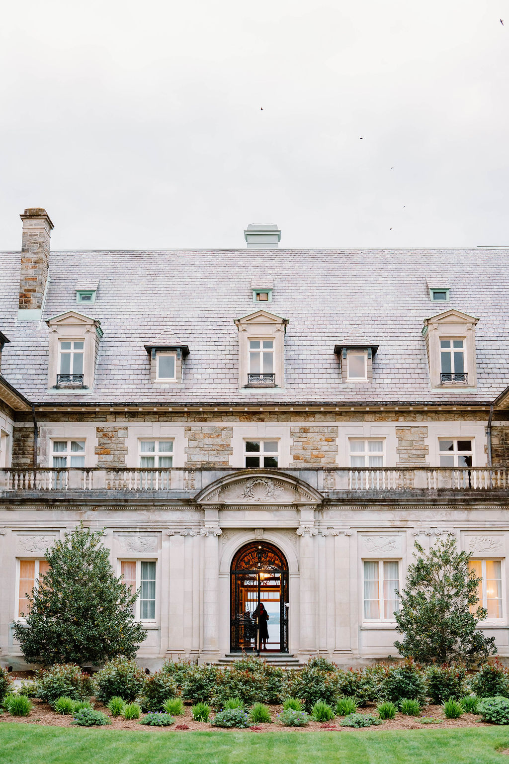 Aldrich Mansion wedding RI | Newport RI Film Wedding Photographer Serving CT, RI, Boston, and New England Areas | Film and Digital Photographer | Deirdre Volk Photography