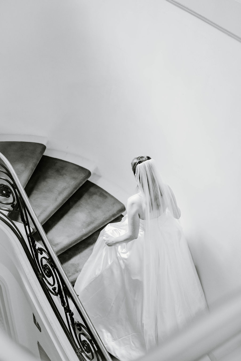 Glen Manor Wedding | Newport RI Wedding Photographer Serving CT, RI, Boston, and New England Areas | Film and Digital Photographer | Deirdre Volk