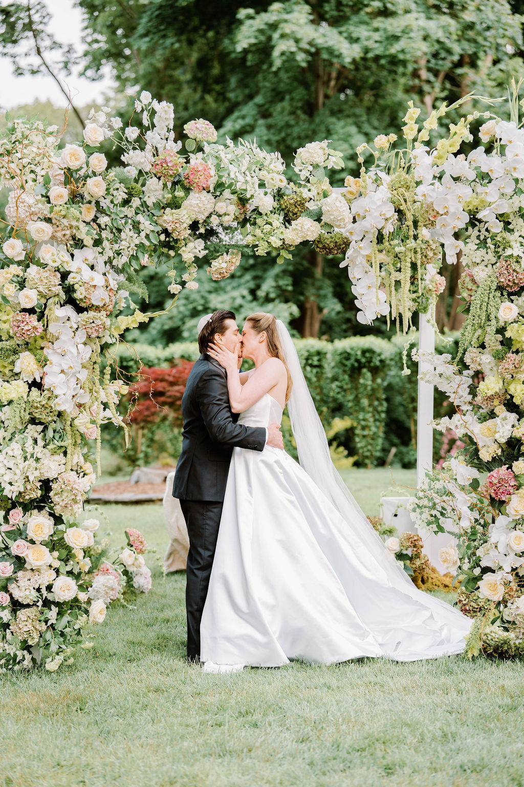 Glen Manor Wedding | Newport RI Wedding Photographer Serving CT, RI, Boston, and New England Areas | Film and Digital Photographer | Deirdre Volk