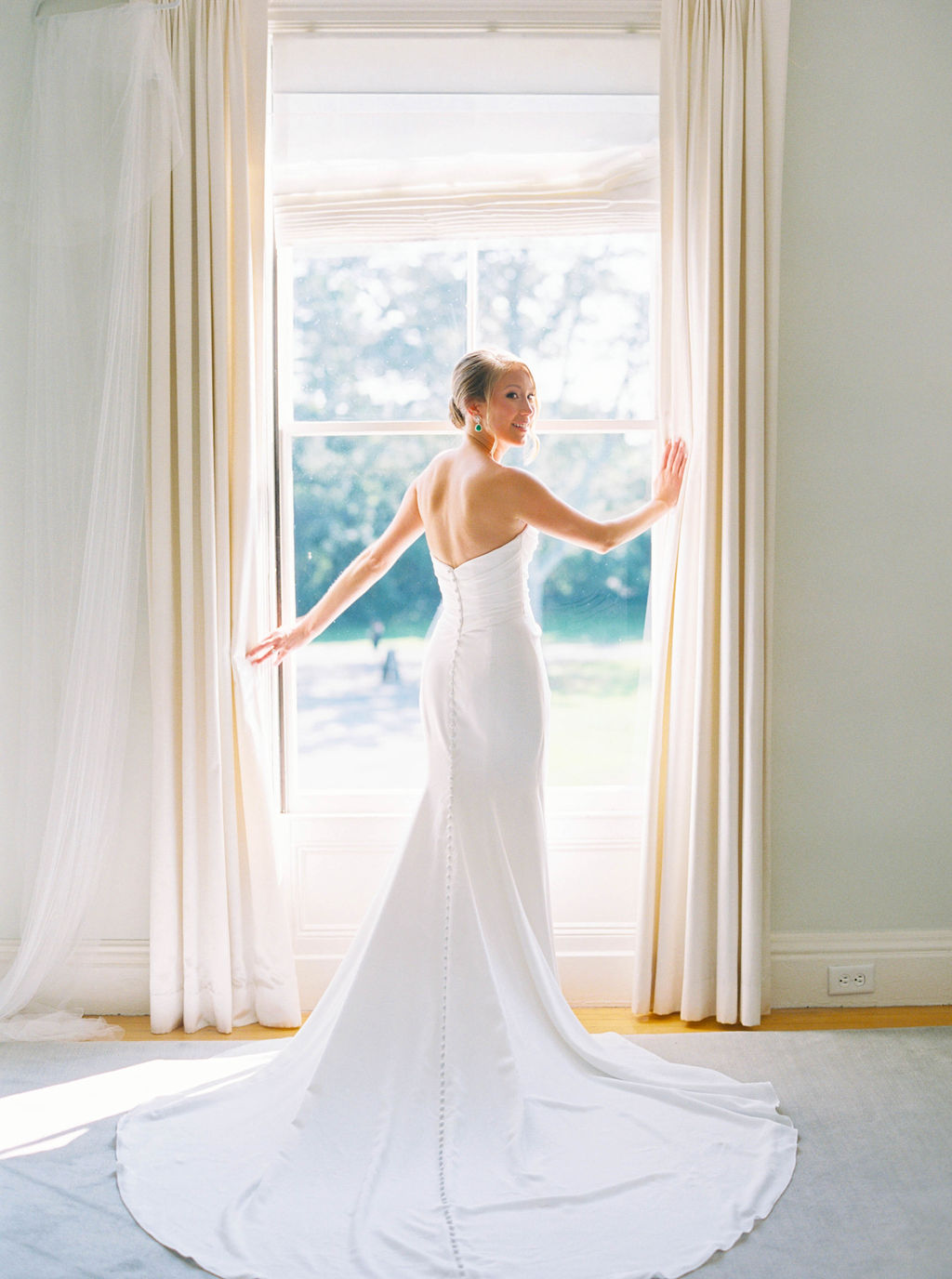 Eisenhower House Wedding | Newport RI Film Wedding Photographer Serving CT, RI, Boston, and New England Areas | Film and Digital Photographer | Deirdre Volk Photography